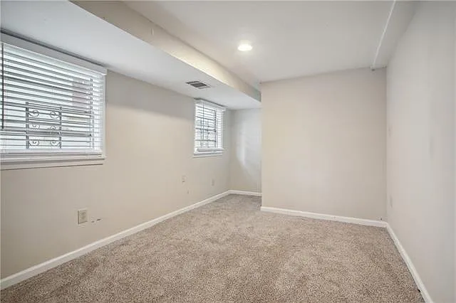 2205 Jefferson Ave — Photo 5