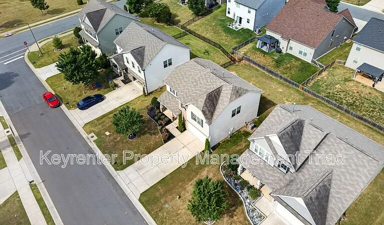 504 Eagles Way — Photo 24
