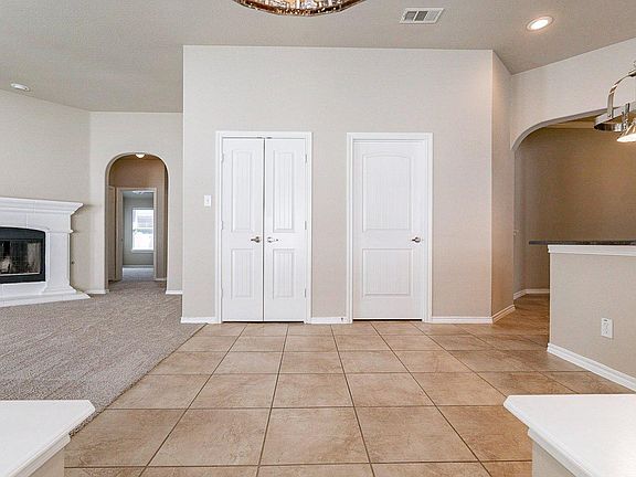 4th image of 5025 Harney Dr #11