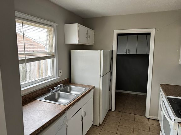 2nd image of 289 Osage Ct