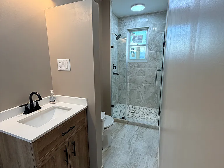 1321 Columbus Ave — Photo 14