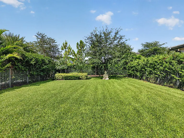 4651 Pinehurst Trl E — Photo 51