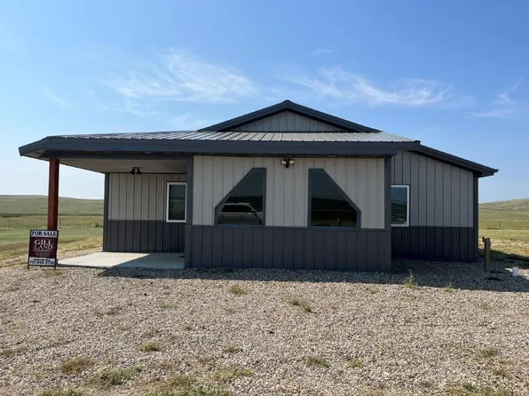 107 Sambeau Ct, Akaska, SD 57420
