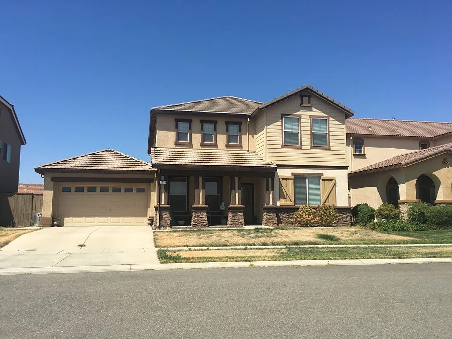 5564 Peach Tree Dr photo 1