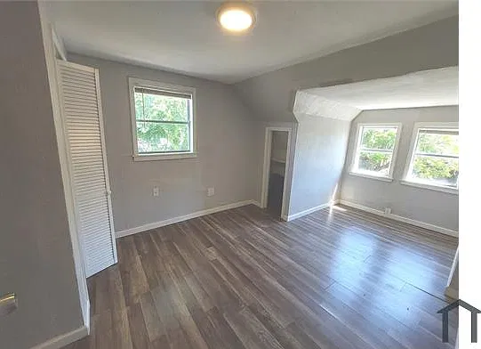 1009 Laredo St #5