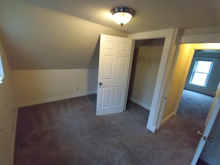 2502 Rockefeller Ave — Photo 19