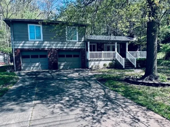 14 Lake Shore Dr, Cross Lanes, WV 25313