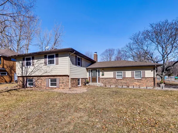 425 Suzanne Ave, Shoreview, MN 55126