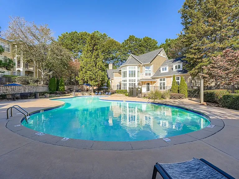 Ascent at Windward — Photo 21