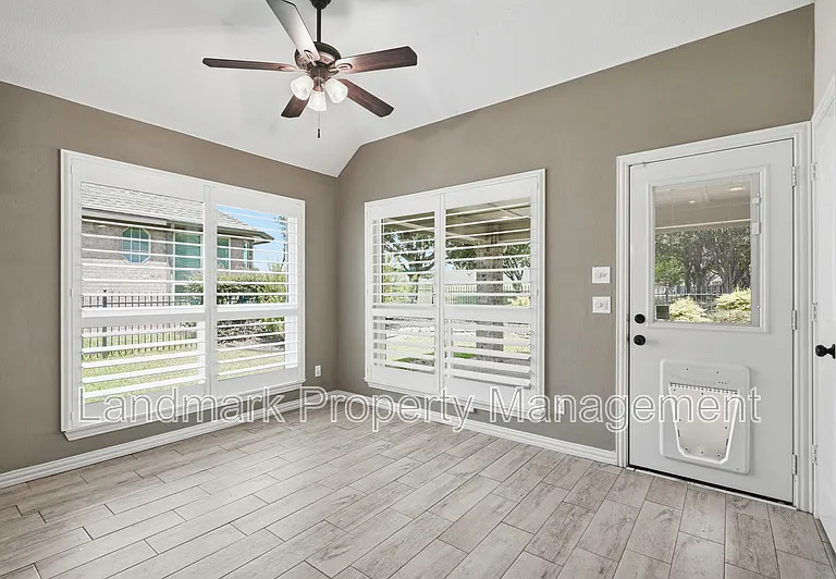 900 Muirfield Dr — Photo 11