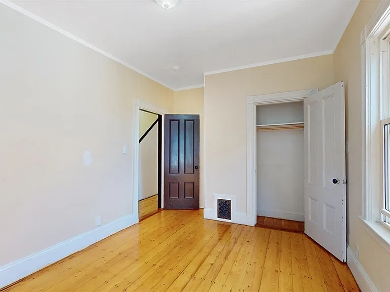 32 Thornton St #2 — Photo 18