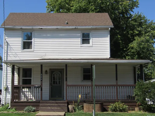 624 S 1st Ave, Canton, IL 61520