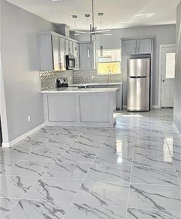 2nd image of 2305 E San Andrea St #4