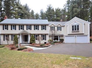 4 The Mews, Simsbury, CT 06070