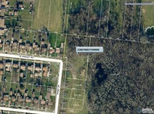 1760 Pond Dr, Springfield, OH 45505