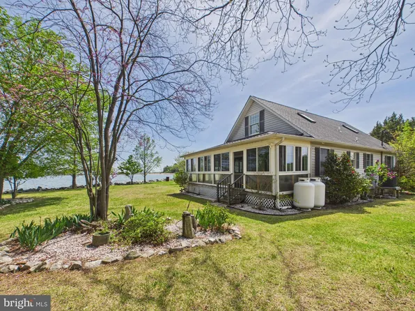 16104 Piney Point Rd, Piney Point, MD 20674