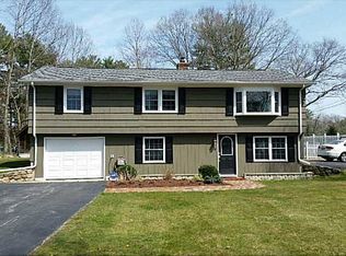6 Kingfisher Dr, Coventry, RI 02816