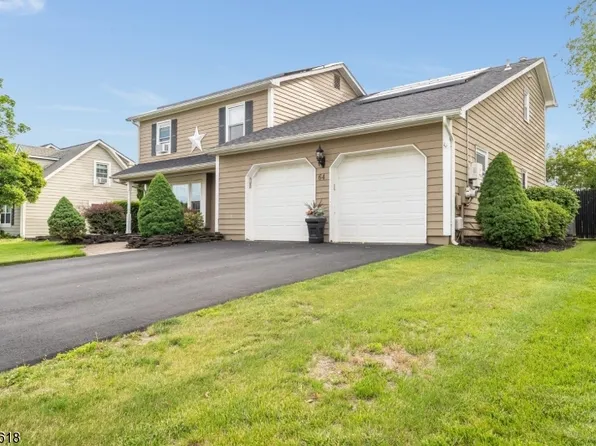 64 Dunedain St, Hillsborough Twp., NJ 08844