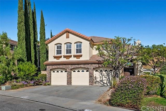 1st image of 974 Lambourne Pl