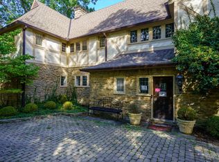 14 Garden Pl, Cincinnati, OH 45208