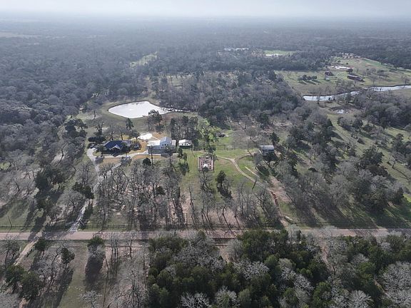 2nd image of 1094 Dunlavy Rd