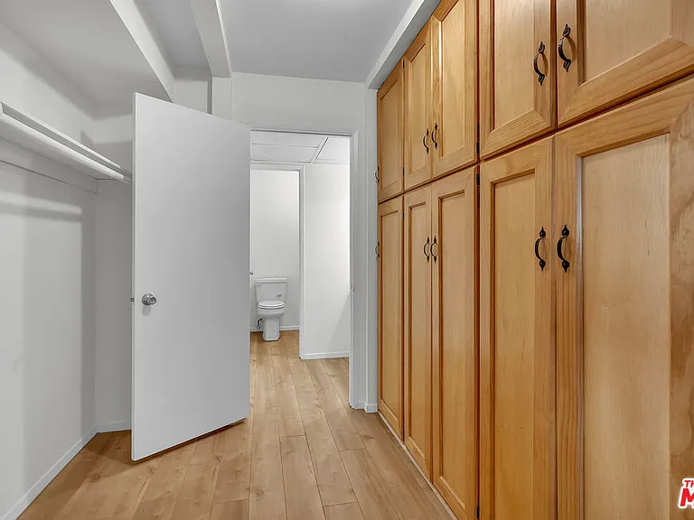 620 N Kenwood St #209 — Photo 24