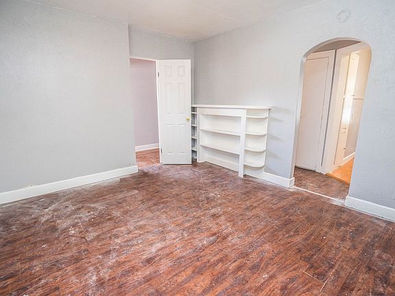 3rd image of 2323 12th St S APT 3