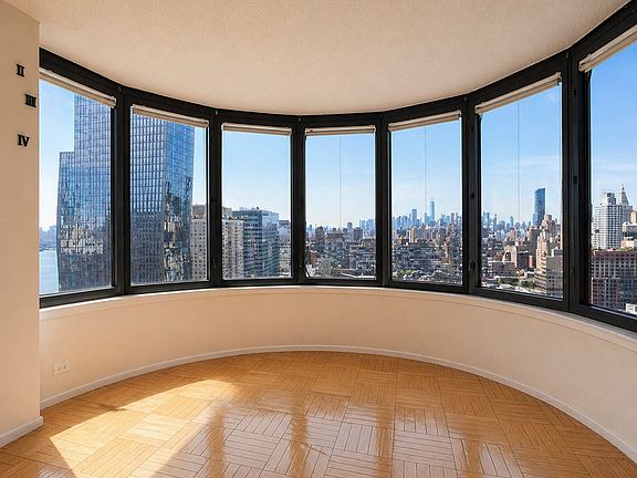 4th image of 330 E 38th St APT 33O