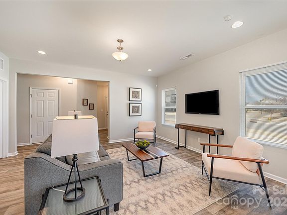 4th image of 8573 River Ridge Dr