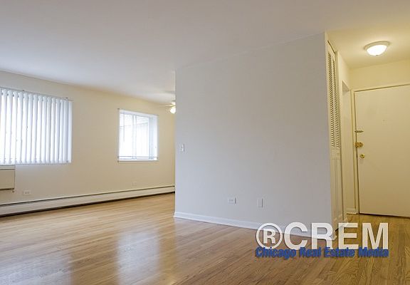 2nd image of 1441 W Howard St APT 513