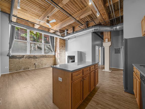 4th image of 1500 W Monroe St APT 120