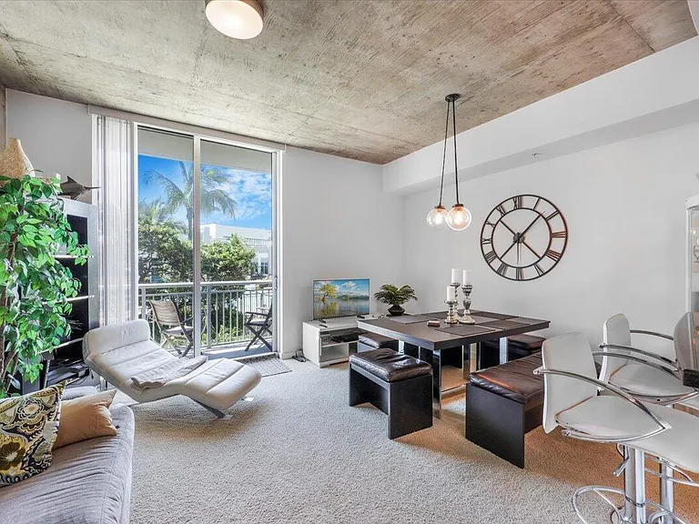 300 S Australian Ave #717 — Photo 3