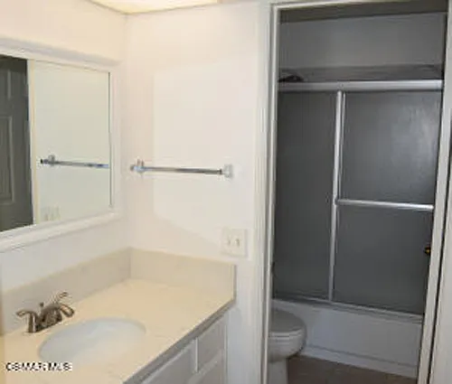 2 bed, 2.5 bath, 1244 sqft, $3,300 — Photo 2