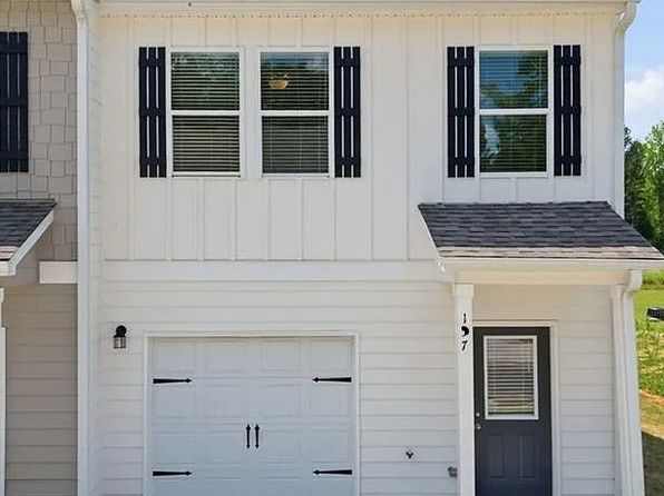 137 Village Green Dr