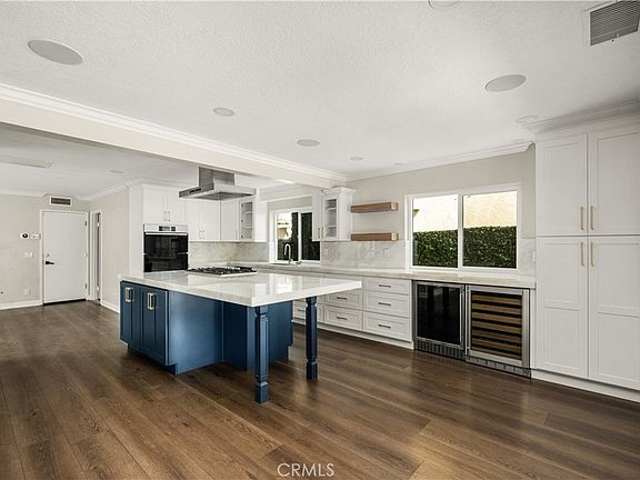 5th image of 826 Farmer Ln