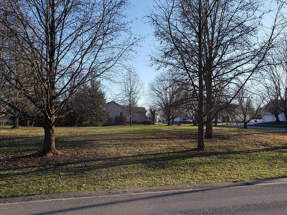 1st image of 11 Kingsridge Dr