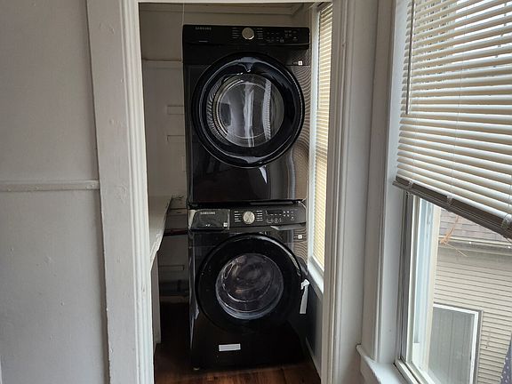 3rd image of 10A Beacon St Unit 10A