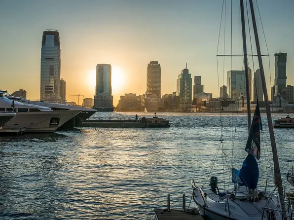 200 Rector Place image 26 of 26