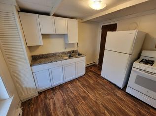 48 Elizabeth St, Amsterdam, NY 12010