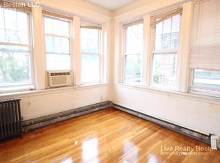 734 Washington St, Brookline, MA 02446