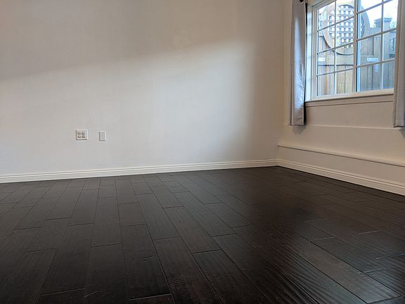 3rd image of 3033 Bigwood Dr