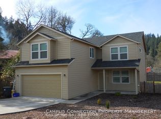 2674 Augusta St, Eugene, OR 97403