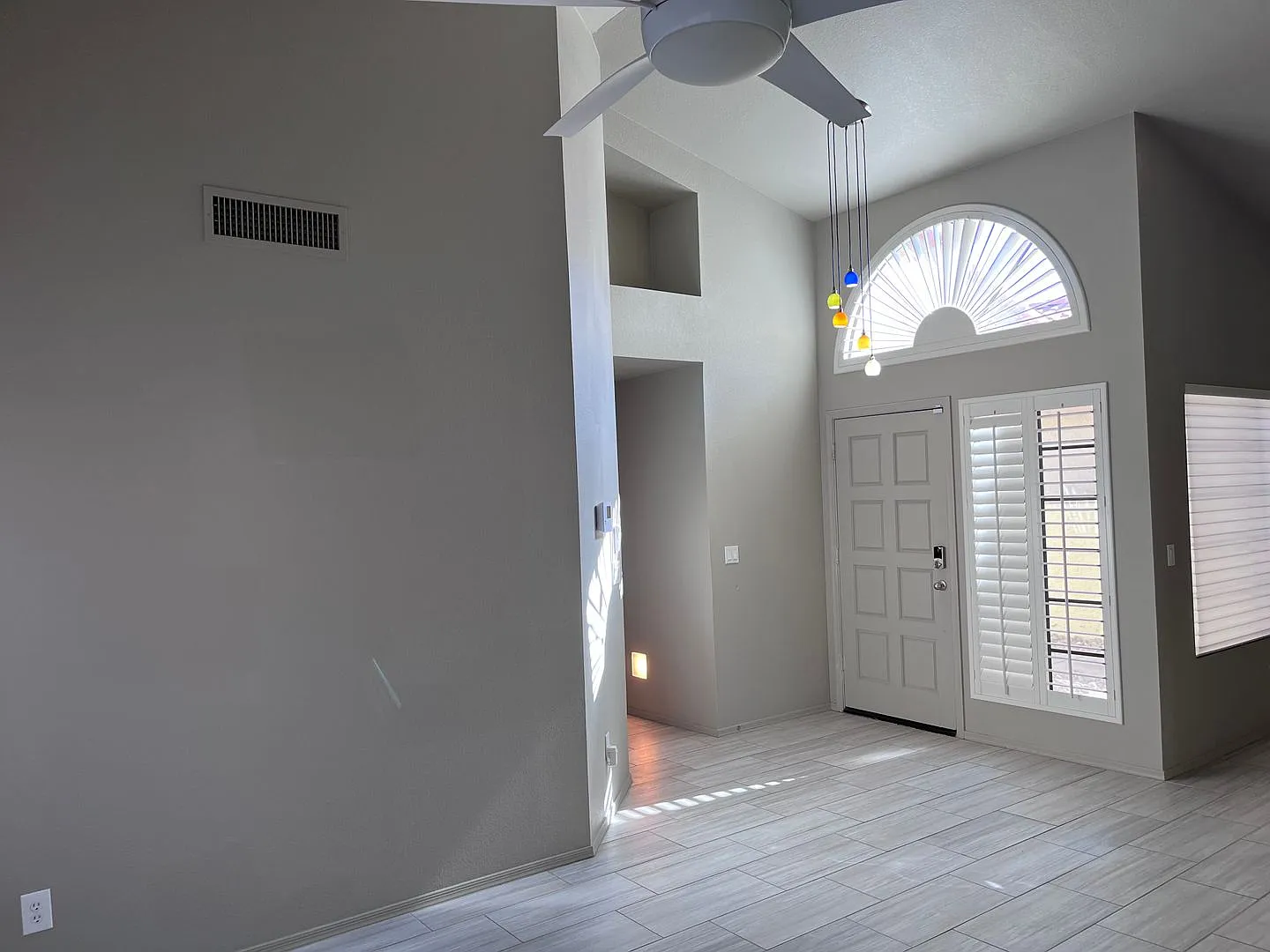 Adorable light and bright! 3Bedroom/2Bath Scottsdale Home! — Photo 4