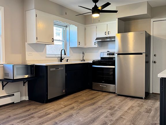 4th image of 3401 N Plainfield Ave APT 2