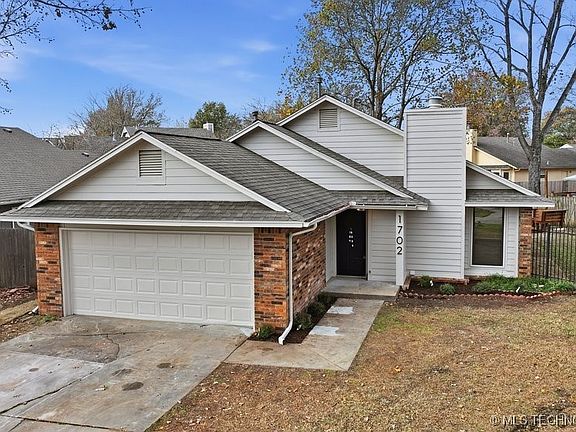 3rd image of 1702 S Aster Ct