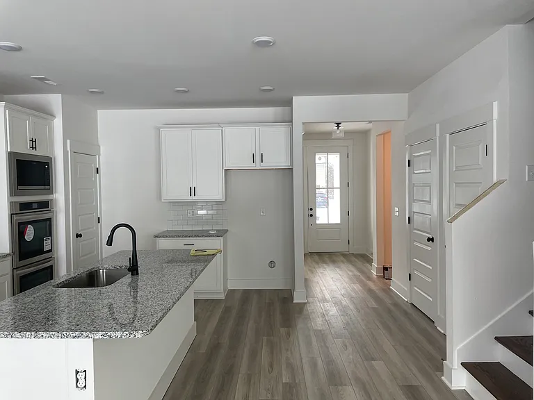 3730 Rivermont Way — Photo 8