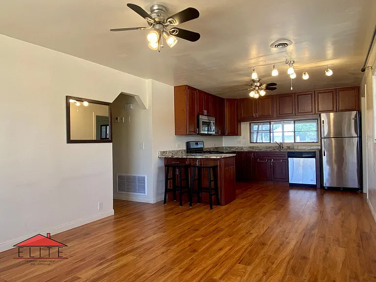 708 S Allen St — Photo 9