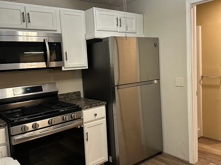 4651 Broadway #1 — Photo 6