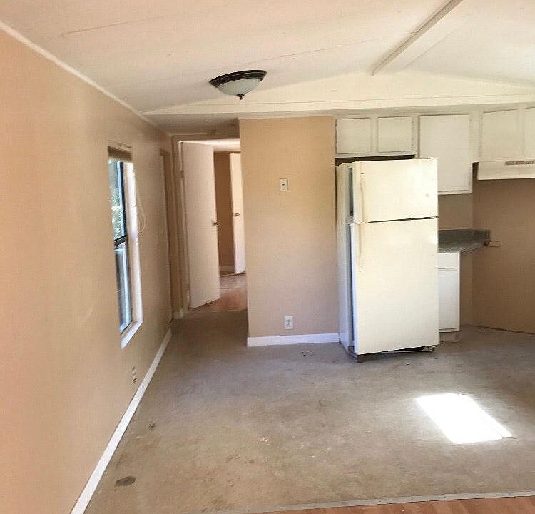 2nd image of 13812 Tennessee Ave
