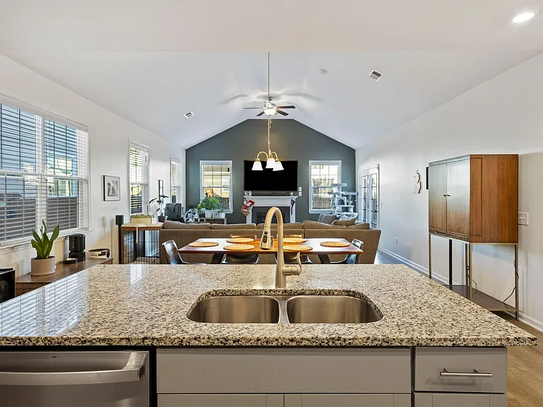 622A Pendleton Dr — Photo 14